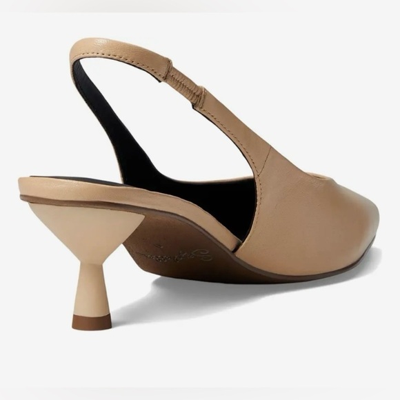 Seychelles Brooklyn heel, color vacchetta leather (beige) size 8, new in box - Picture 5 of 5